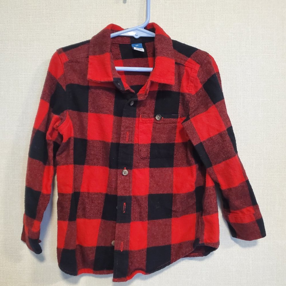 Old Navy‎ Red Buffalo plaid bottom down shirt. Toddler size 4T.